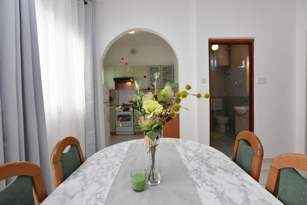 Apartments Tonja Primosten Exterior photo